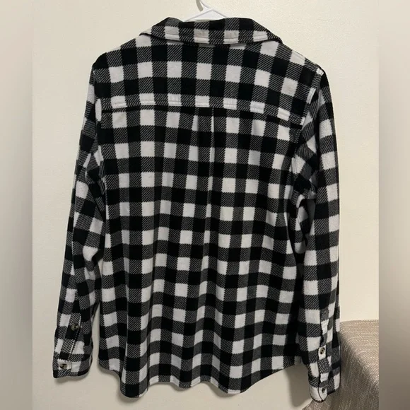 Time&Tru Soft Black and White Plaid Longsleeve Flannel - Picture 3 of 4